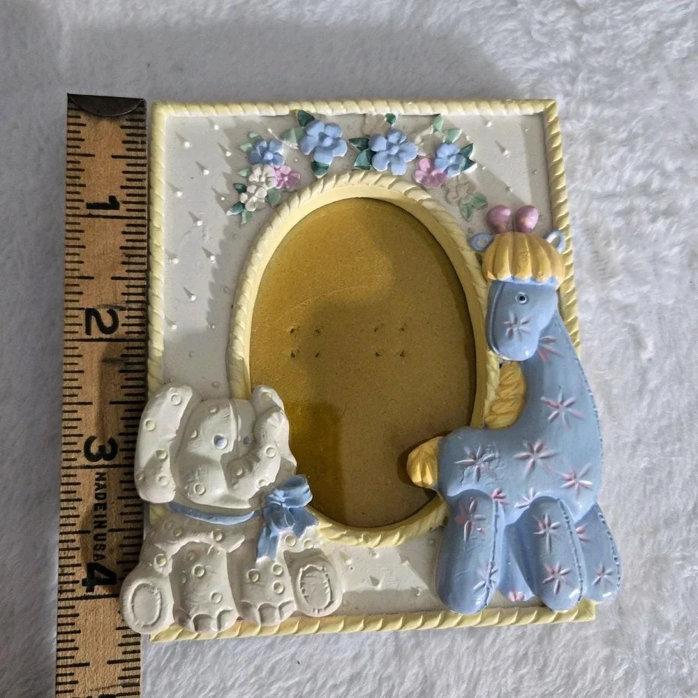 1990 Figi Graphics Nursery Elephant Giraffe Picture Frame